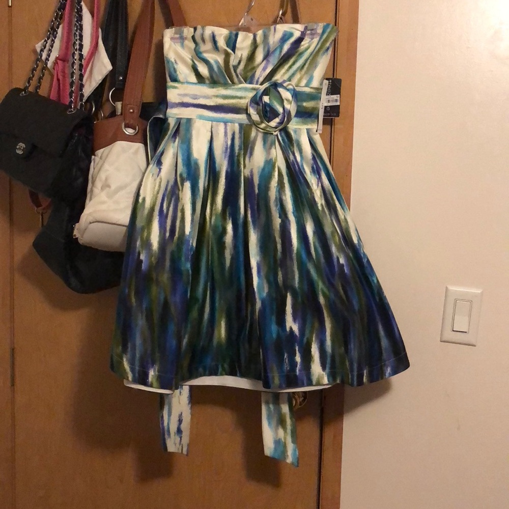 Strapless dress